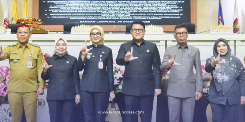 Rapat Paripurna di Ruang Sidang DPRD Provinsi Lampung.