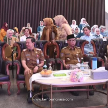 Wakil Ketua III DPRD Provinsi Lampung, Maulidah Zauroh, menghadiri Puncak Peringatan Hari Ibu (PHI) ke-97 Tahun 2025 Provinsi Lampung yang diselenggarakan di Mahan Agung