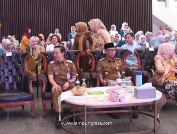 Wakil Ketua III DPRD Provinsi Lampung, Maulidah Zauroh, menghadiri Puncak Peringatan Hari Ibu (PHI) ke-97 Tahun 2025 Provinsi Lampung yang diselenggarakan di Mahan Agung