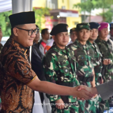 Ketua DPRD Provinsi Lampung, Ahmad Giri Akbar, SE., MM menghadiri Apel Siaga Operasi Lilin Krakatau 2025 yang digelar oleh Polda Lampung